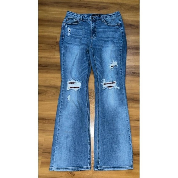 Judy Blue Denim - Womens Judy Blue Distressed Stretchy Boot Cut Jeans